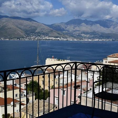 Le Suite Guarinelli B&B กาเอตา ภายนอก รูปภาพ