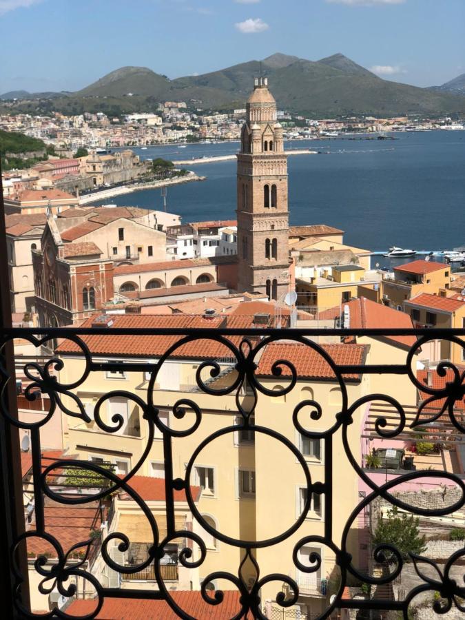Le Suite Guarinelli B&B กาเอตา ภายนอก รูปภาพ