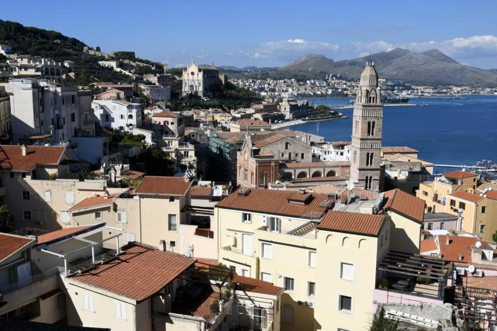 Le Suite Guarinelli B&B กาเอตา ภายนอก รูปภาพ