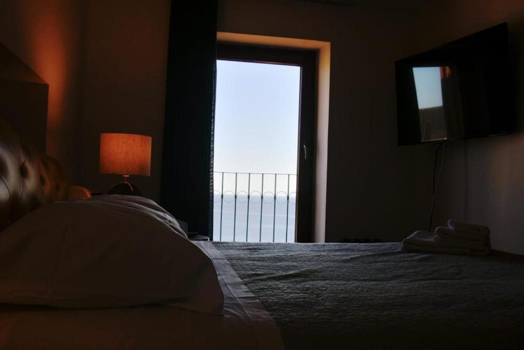 Le Suite Guarinelli B&B กาเอตา ภายนอก รูปภาพ